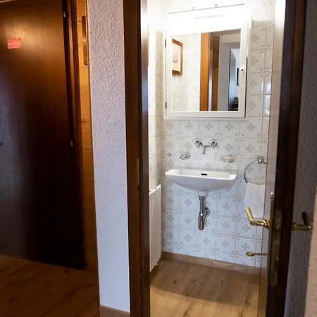 De Montagne, Idealement Situe * Crans-Montana